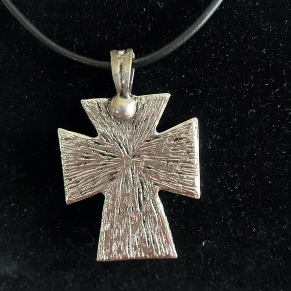 18 in. Black Cord Necklace with 5” Silver Tone Pendant with Beaded… - Picture 11 of 15